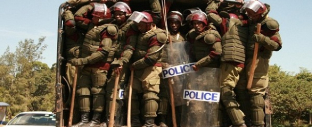 مقتل 20 شرطيًا كينيًا فى كمين .. وترجيحات بمسئولية حركة الشباب الصومالية