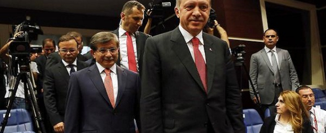 اردوغان يكلف داود اوغلو تشكيل حكومة جديدة في تركيا
