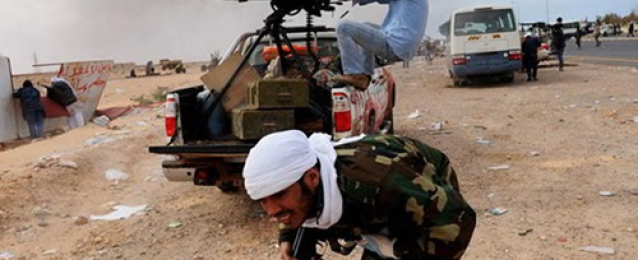 مقتل جنديين بالجيش الليبي وإصابة آخر جراء الاشتباكات مع أنصار الشريعة بجنوب درنة