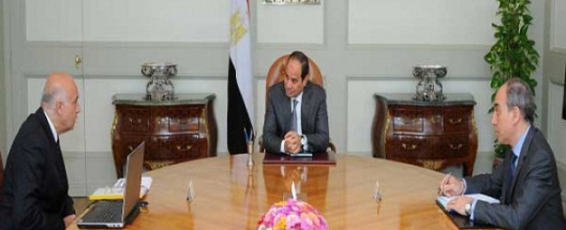 الرئيس السيسي يبحث سبل زيادة حركة السياحة الوافدة لمصر