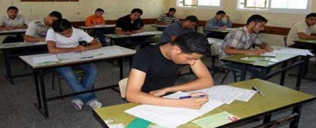 بدء امتحان اللغة العربية لطلاب الثانوية العامة «نظام حديث»