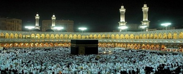 جموع المصلين يؤدون صلاة العيد بالحرم المكي والمسجد النبوي