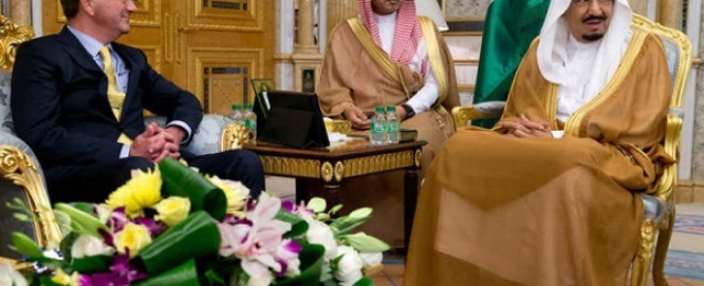 كارتر في الرياض لطمأنة الحلفاء الخليجيين بشأن الاتفاق النووي