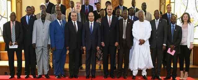 بالصور.. الرئيس يستقبل وفداً من رؤساء تحرير الصحف الرئيسية بعدد من الدول الإفريقية‏