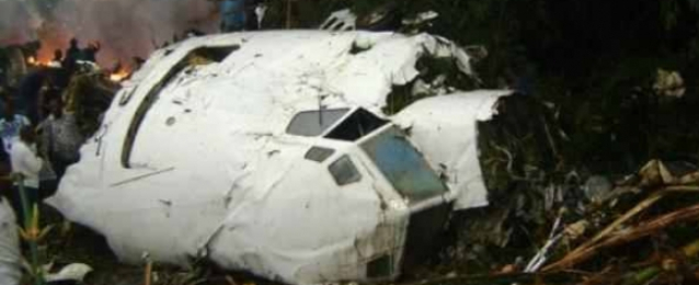 فرق الإنقاذ تبدأ فى انتشال ضحايا الطائرة الإندونيسية
