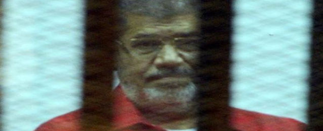 تأجيل محاكمة مرسي و 10 آخرين لاتهامهم بالتخابر وتسريب وثائق لقطر إلى الخميس