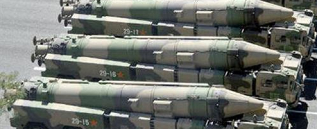 إيران تزيح الستار عن صاروخ باليستي جديد يعمل بوقود صلب مداه 500 كيلومتر