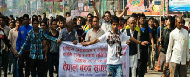 إضراب عام فى نيبال للاحتجاج على مسودة الدستور