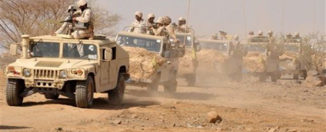 استشهاد جندي سعودي ويمنيين اثنين في قصف من قبل الحوثيين على الحدود