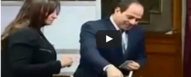 بالفيديو : الرئيس السيسى يدلى بصوته فى انتخابات البرلمان بمصر الجديدة