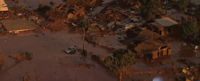 مصرع 17 شخص اثر انهيار سد منجمى بسبب الفيضانات فى البرازيل