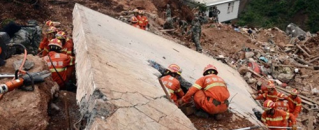 مقتل 16 شخصا وفقدان 21 آخرين جراء وقوع انهيار أرضي بالصين