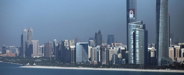 الإمارات : لا خطط لفرض ضريبة على دخل الأفراد