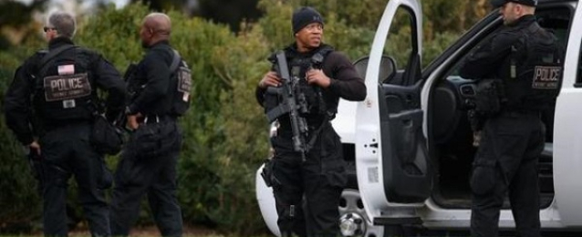 اقالة ستة شرطيين امريكيين لقتلهم اسودين اعزلين