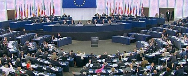 البرلمان الأوروبي يعاقب نائبا بولنديا تحدث بطريقة مهينة