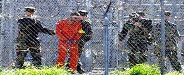أوباما يخطط لنقل نحو 18 سجينا من جوانتانامو قبل تسلم ترامب