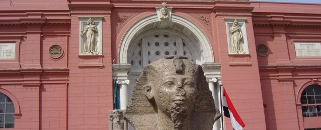 فتح المتاحف و المواقع الأثرية للمصريين والأجانب مجانا