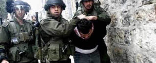 قوات الاحتلال الإسرائيلي تعتقل 8 فلسطينيين