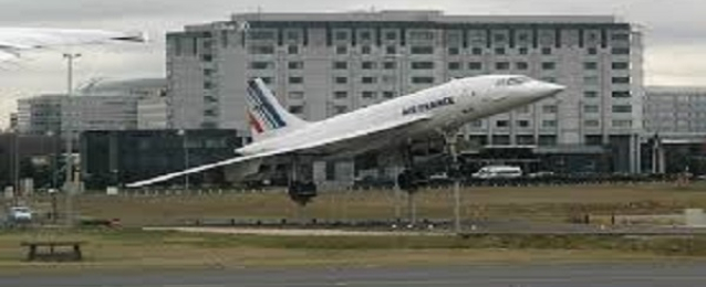 ادارة الطيران الفرنسية تدعو شركات الطيران الى التزود بالوقود بالخارج
