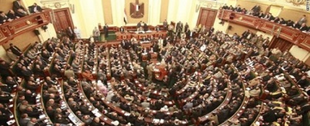 مجلس النواب يوافق “مبدئيا” على مد تقاعد لواءات الجيش لـ٦٢ عاما