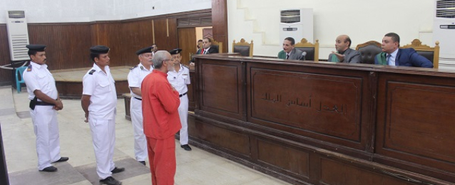 جنايات المنيا تستكمل اعادة محاكمة بديع و682 آخرين بـ” أحداث العدوة”