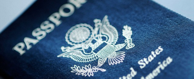 بريطانيا : جوازات السفر الزرقاء “مؤجلة”
