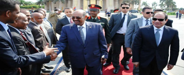 الرئيس يجري اتصالا هاتفيا بالرئيس السوداني لتقديم التعازي في ضحايا فيضان النيل