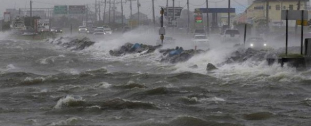 إخلاء سواحل كارولاينا الجنوبية الأمريكية من السكان استعدادا للإعصار “ماثيو”