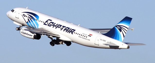 “مصر للطيران” تدرس تأثير ” تحرير سعر الصرف” على أسعار التذاكر