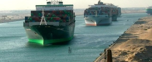 عبور 35 سفينة بقناة السويس بحمولات بلغت مليونين و 200 ألف طن