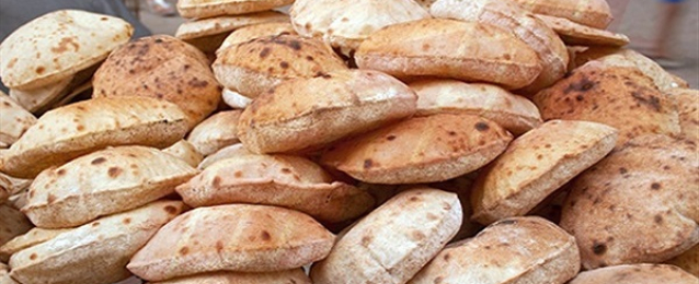 “معلومات الوزراء” ينفي تخفيض حصة المواطنين من الخبز المدعم