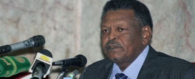 نائب الرئيس السوداني يؤدي القسم رئيسا للحكومة