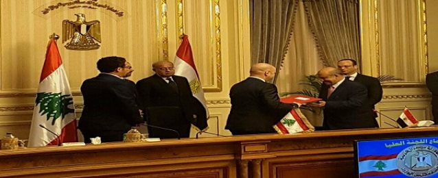 وزير السياحة ونائب رئيس الوزراء اللبنانى يوقعان برنامجا للتعاون بين البلدين