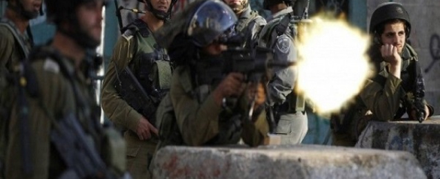إصابة 3 فلسطينيين بالرصاص الحي خلال مواجهات مع الاحتلال الإسرائيلي شرق غزة