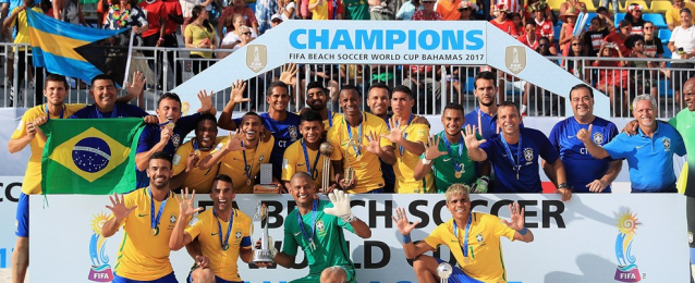 البرازيل تُتوج بطلة لكأس العالم لكرة القدم الشاطئية