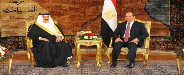 الرئاسة: السيسي وحمد بحثا تعزيز التعاون وقطع العلاقات مع قطر