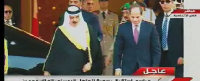 بالفيديو.. بدء المباحثات بين الرئيس السيسي وعاهل البحرين