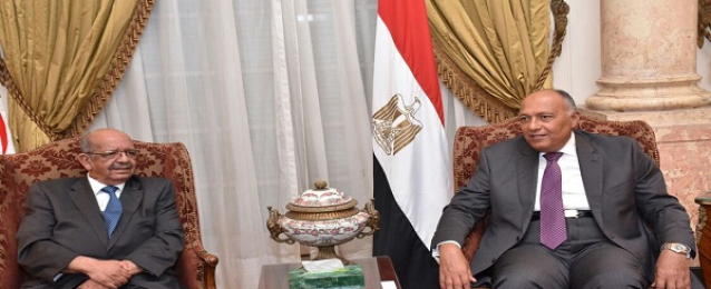 وزير خارجية الجزائر: لا نحمل أية مبادرة لحل الأزمة مع قطر