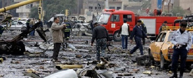 مقتل مدنى وإصابة 7 بانفجارين فى بغداد