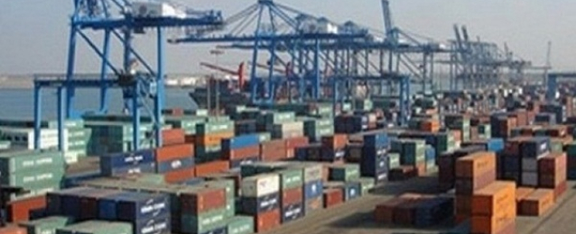 ميناء دمياط يستقبل 9 سفن حاويات خلال 24 ساعة