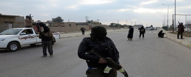 اشتباكات عنيفة بين قوات النظام و”داعش” بدير الزور