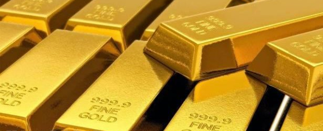 الذهب يصعد والدولار يتراجع
