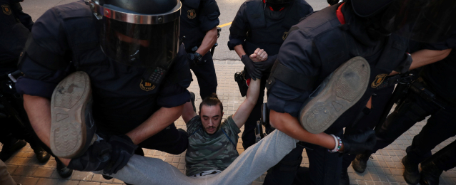 الشرطة الإسبانية تعتقل 9 انفصاليين لتخطيطهم لأعمال عنف