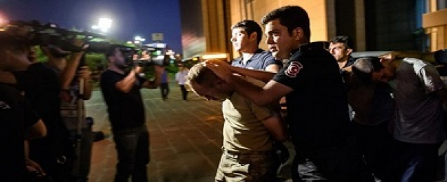 تركيا تصدر أوامر باعتقال 133 عسكريا للاشتباه بصلتهم بجولن
