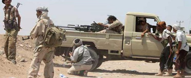 معارك عنيفة بين الحوثيين والشرعية اليمنية غربي تعز