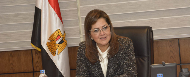 وزيرة التخطيط تلقي كلمة عن الإصلاح الإداري والحوكمة في مصر بباريس