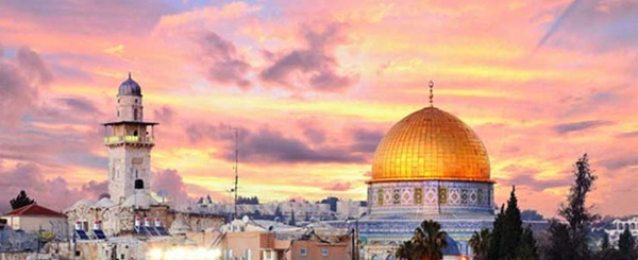 في يوم الكاتب العربي .. لتكن القدس قضيتنا الأولى والمركزية