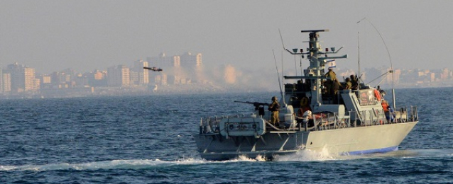 الإحتلال يعتقل 5 صيادين فلسطينيين في بحر غزة
