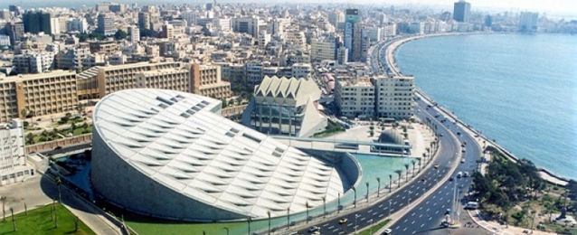 مدير مكتبة الأسكندرية: الإرهاب لم يستطع عبر التاريخ أن يهزم مجتمعا