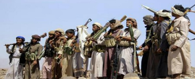 الحوثيون يجبرون الطلاب على دفع رسوم شهرية